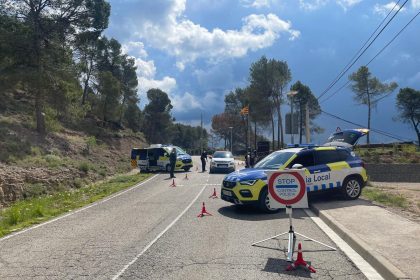 Control de la Policia Local de Sant Fruitós de Bages durant la campanya de seguretat viària.